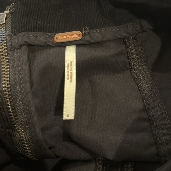 Free People Black Mini velvet Pencil Skirt
NWT - Picture 5 of 5